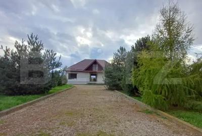 Casă cu 2 camere cu Teren 3289 Mp în Luna - 18