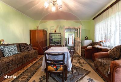 Casă cu 4 camere cu Teren 1068 Mp în Părău - 13