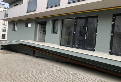 Spațiu comercial, de 50 mp, în Central - 6