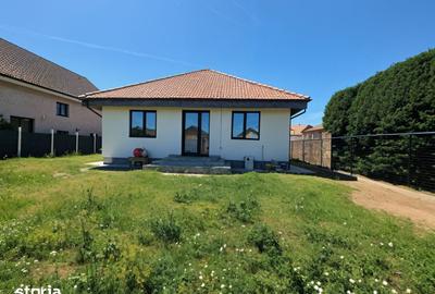 Casă cu 4 camere cu Teren 609 Mp în Central - 1