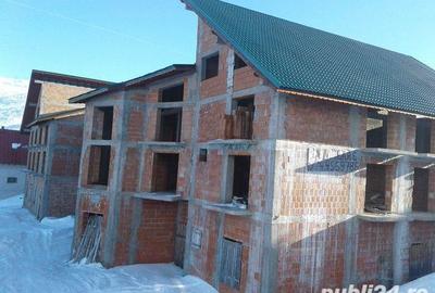 Casă cu 20 camere cu Teren 977 Mp în Bolvașnița - 1