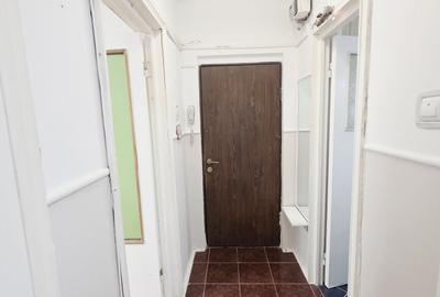 Ap 2 cam, metrou Apărătorii Patriei 600 m - 7