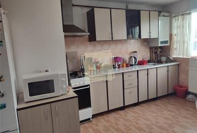 Apartament cu 4 camere 2 balcoane si baie cu fereastra pe Mihai Viteazu - 3