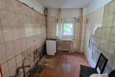 Apartament cu 2 camere decomandat în Titan - 2