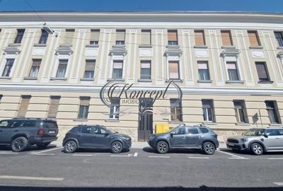 Apartament spatios, renovat, in centrul istoric - 15
