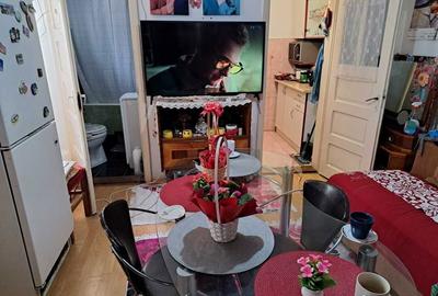 Casă cu 3 camere cu Canalizare în Central - 3