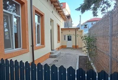 Casă cu 2 camere cu Canalizare în Tineretului - 1