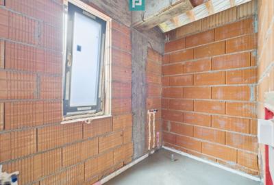 Casă cu 4 camere cu Teren 365 Mp în Central - 5