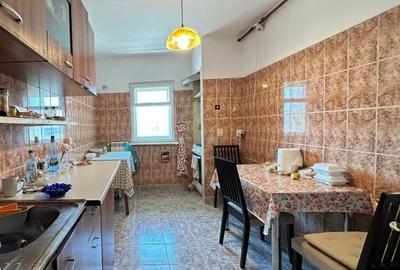 Apartament 3 camere - zona Dacia - 160.000 euro (Cod E8) - 8