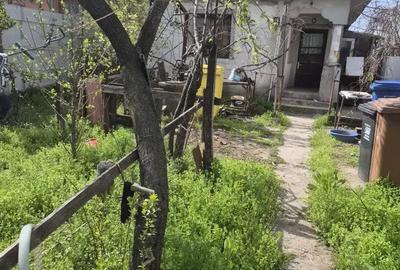 Casă cu Teren 372 Mp în Romanești - 2