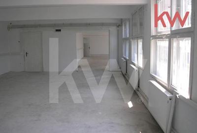 Spațiu comercial, de 220 mp, în Central