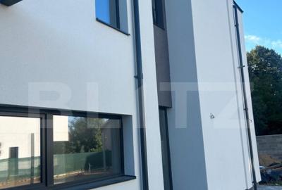 Casă cu 4 camere cu Teren 310 Mp în Lipovei