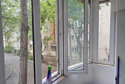 De vanzare Apartament spa?ios, 3 camere, 80 mp, - 5