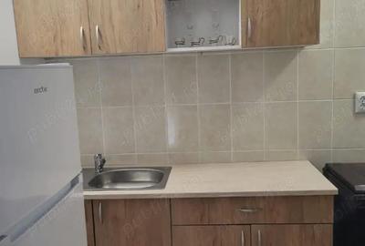 Apartament cu 2 camere semidecomandat în Centrul Civic