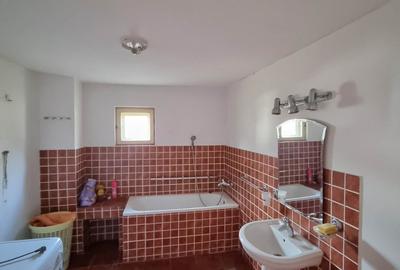 Casă individuală cu 4 camere cu Teren 1523 Mp în Cărbunești - 11