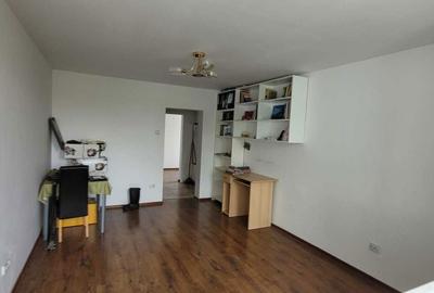 Apartament cu 3 camere decomandat în Central - 9