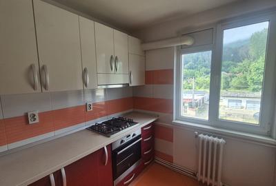 Apartament cu 3 camere decomandat în Central - 1