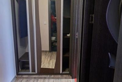 Garsonieră decomandată, mobilată în Far - 7