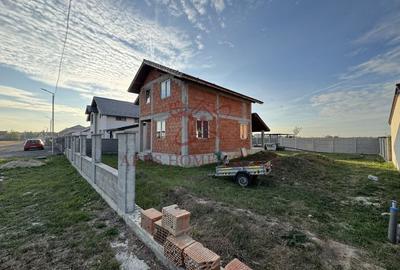 Casa individuala P+M Giroc. Strada linistita doar de case. Comsion 0 - 4