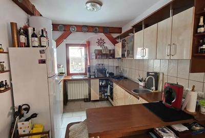 Casă cu 4 camere cu Teren 1034 Mp în Câmpulung Moldovenesc - 1