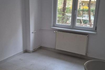 Apartament cu 3 camere decomandat, mobilat în Tei - 6