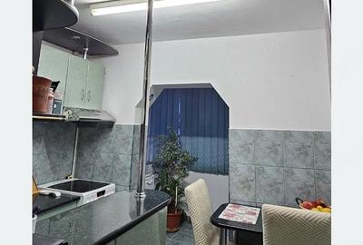 Apartament cu 3 camere decomandat în Alfa - 3