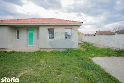 Casă cu 3 camere cu Teren 455 Mp în Sânmartin - 18