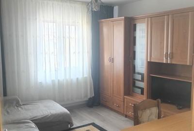 Garsonieră decomandată în Central - 2