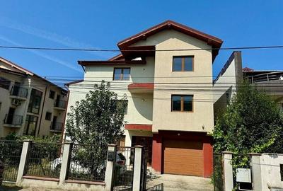 Casă individuală cu 14 camere în Pipera