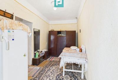 Proprietate cu 3 case din văiugă și teren în Nadab - 11