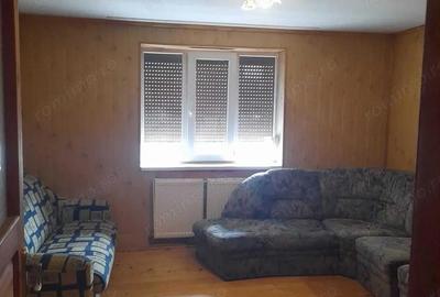 Casă cu 3 camere cu Teren 250 Mp în Central