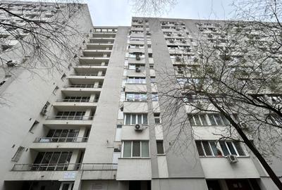 Garsonieră decomandată, mobilată în Titan - 13