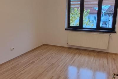 Apartament cu 5 camere decomandat în Cotroceni - 17
