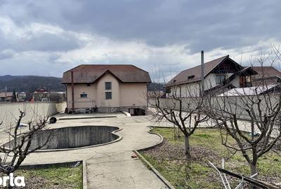 Casă cu 5 camere cu Teren 3000 Mp în Budești - 15