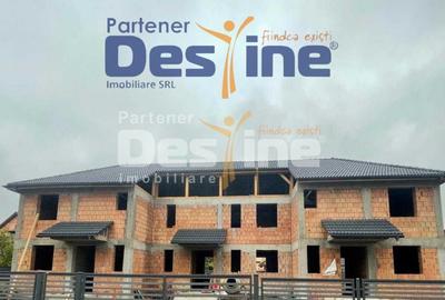 Casă cu 4 camere cu Canalizare în Noua - 1