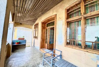 Casa doua corpuri 1000mp teren toate utilitaiile in Lancram Casa doua corpuri 1000mp teren toate utilitaiile in Lancram - 2