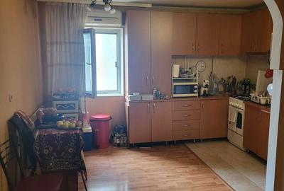 Apartament cu 3 camere decomandat în Sud - 6