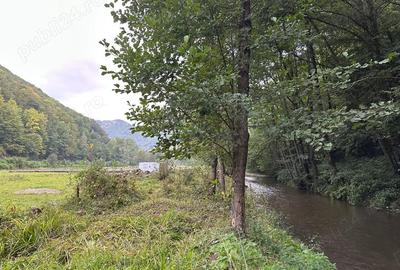 Teren de 1000 mp, în Șugag - 7