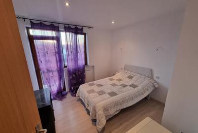 Casă cu 6 camere cu Canalizare în Central - 1