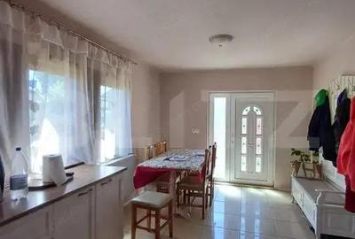 Casa individuala, 4 camere in zona Micro I