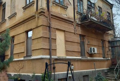 Casă cu 3 camere în Rosetti - 2