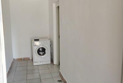 Garsonieră decomandată în Confecții - 2