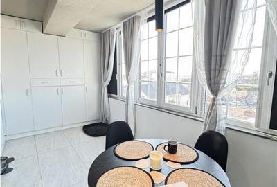 Apartament cu 3 camere semidecomandat, mobilat în Giroc