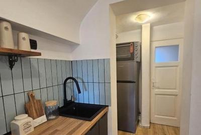 Apartament cu 3 camere semidecomandat în Calea Victoriei - 3