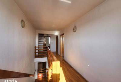 Apartament cu 5 camere decomandat în Craiovei - 4