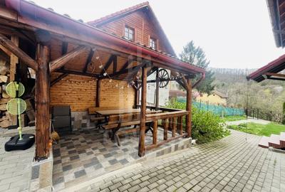 Casă individuală cu 4 camere cu Canalizare în Sadu - 21