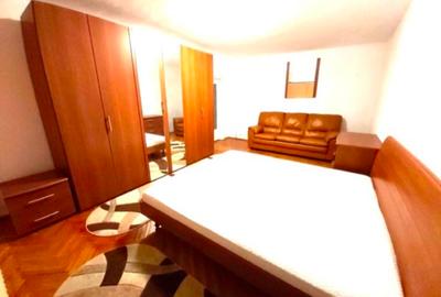 UNIRII CENTRAL, 4 camere-decomandat- Bloc MONOLIT - PROPRIETAR - 3
