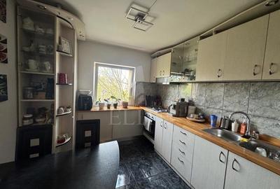 Apartament cu 4 camere decomandat în Mărăști