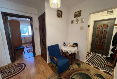 Apartament cu 3 camere decomandat, mobilat în Alexandru cel Bun - 2