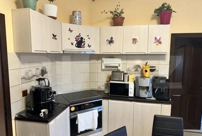 Apartament cu 2 camere semidecomandat, mobilat în Central